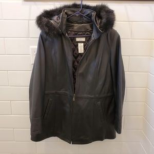 COVINGTON Leather Jacket with Faux Fur Around the Hood.